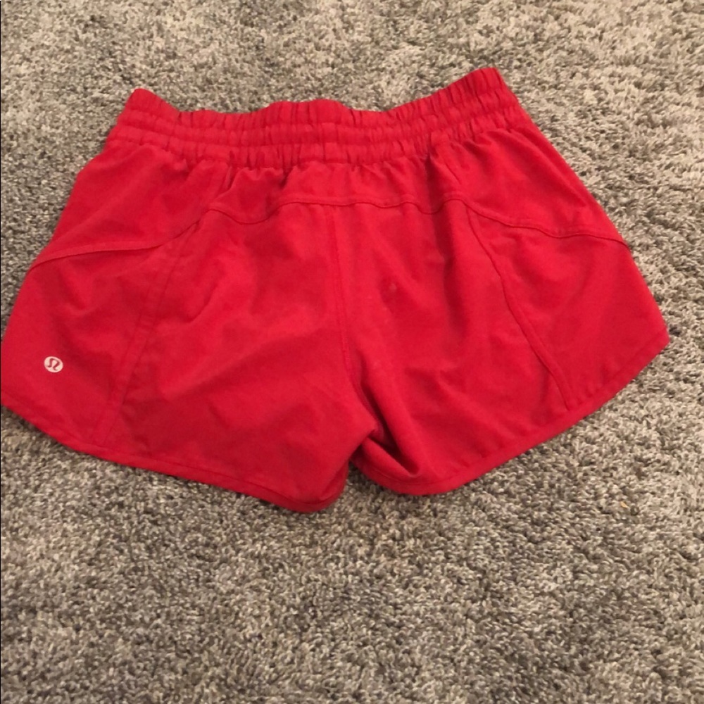 Lululemon Tracker V Shorts 4” in Carnation Red sz8